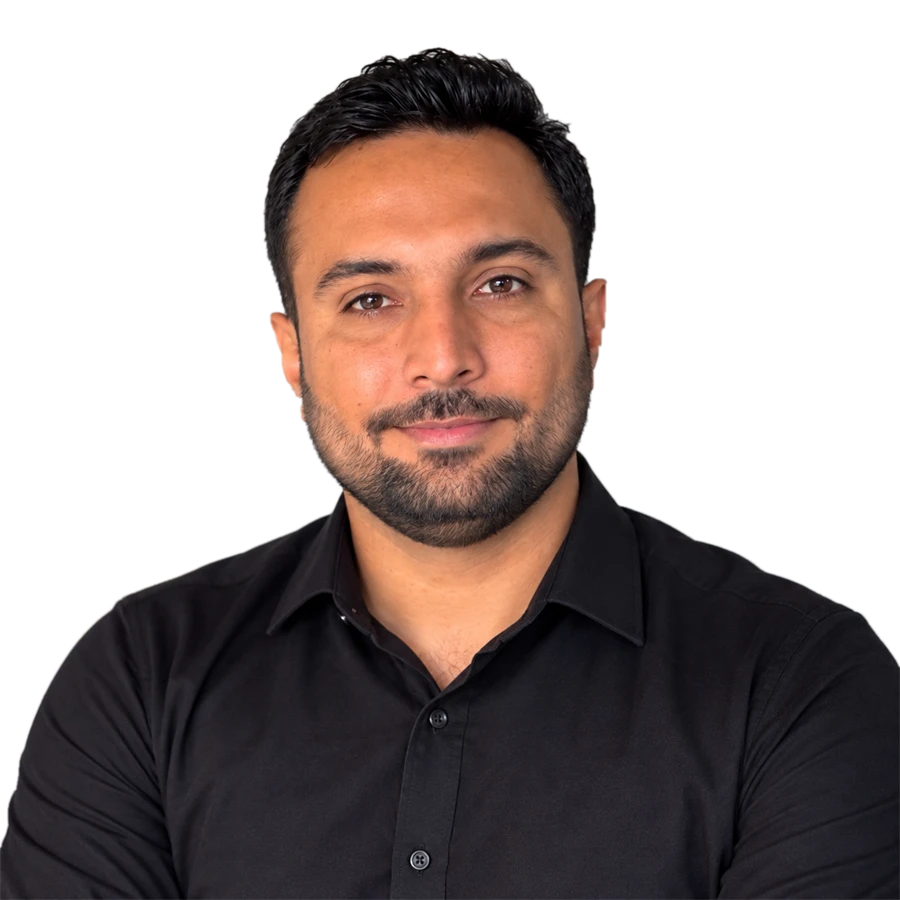 Portrait of Asim Baloch, founder and CEO of Tangle Logics